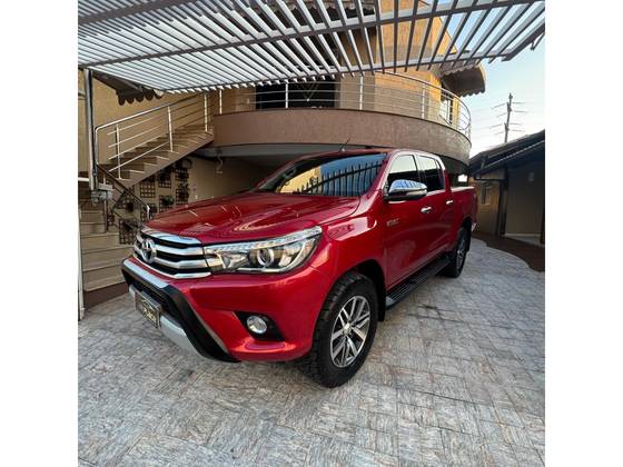 TOYOTA HILUX 2.8 SRX 4X4 CD 16V DIESEL 4P AUTOMÁTICO TOYOTA HILUX 2.8 SRX 4X4 CD 16V DIESEL 4P AUTOMÁTICO